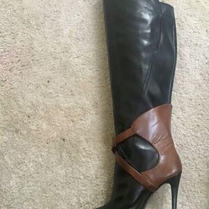 Brian Atwood Falcon Knee High Heel Buckle Pull On Boots Size 7 Black/Brown